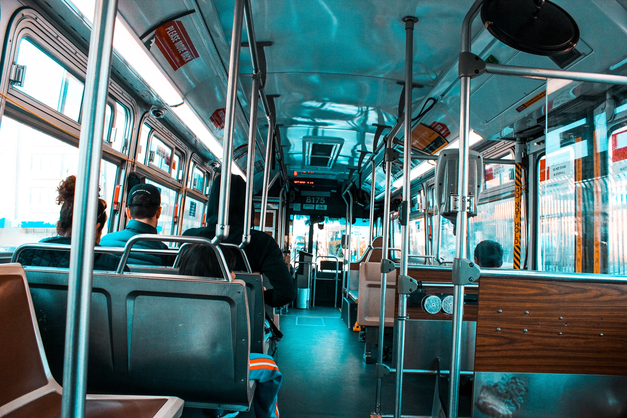 bus - autobus - veřejná doprava