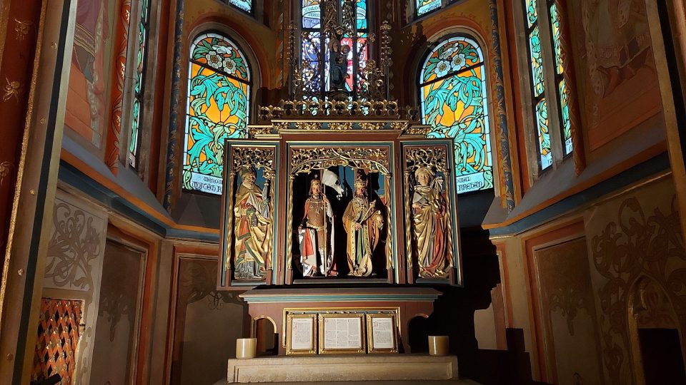 Oltář královské kaple se svatým Václavem a svatým Ladislavem, patronem Uher