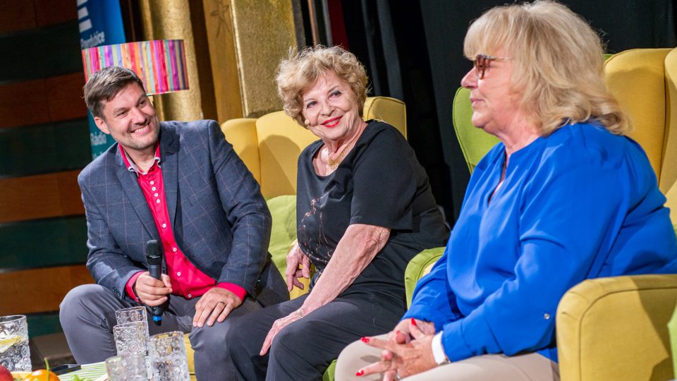 Patrik Rozehnal, Libuše Švormová a Iva Hüttnerová - Chrudim 8. června 2022 | foto: Martin Čuřík Patrik Rozehnal, Libuše Švormová a Iva Hüttnerová - Chrudim 8. června 2022