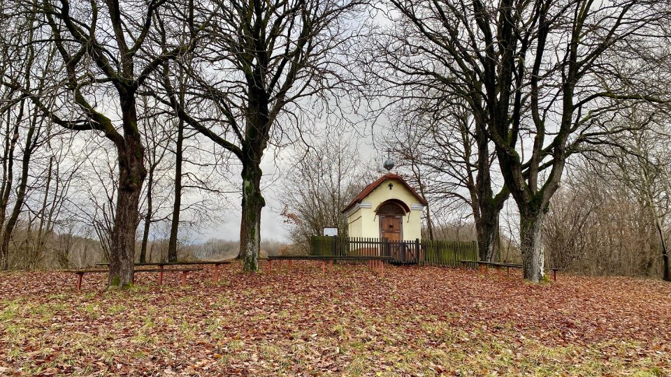 Kousek nad Brumovem-Bylnici je také malá kaple sv. Cyrila a Metoděje