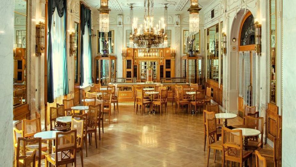 Cukrárna je největší místností dámských salonů | foto: Ivan Král, Obecní dům Cukrárna je největší místností dámských salonů