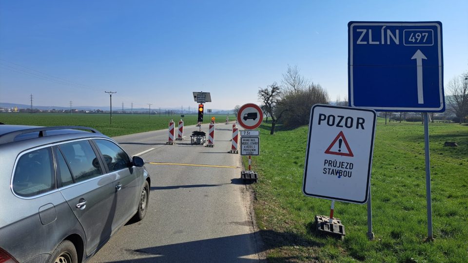 Oprava silnice II/497 mezi Uherským Hradištěm a Bílovicemi (začátek březen 2024)