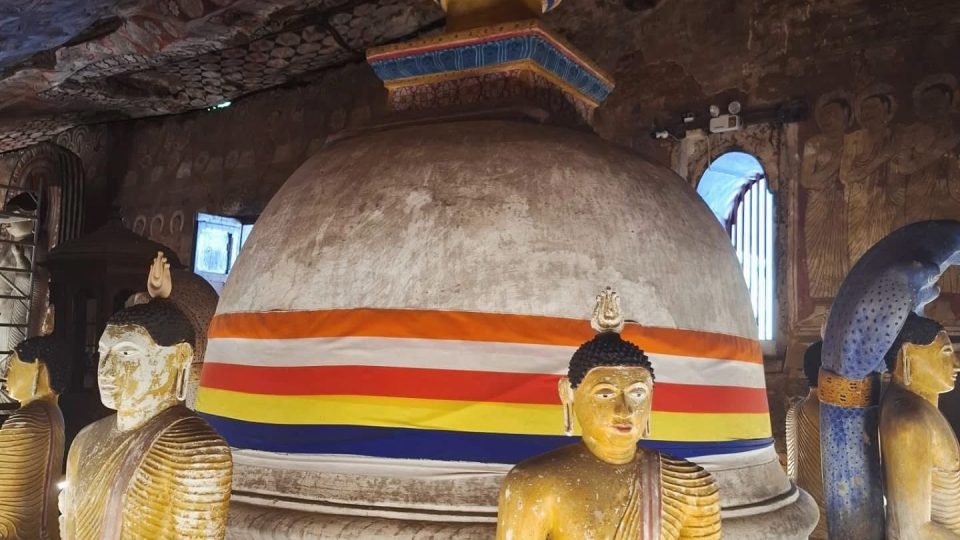 Královský skalní chrám v Dambulle