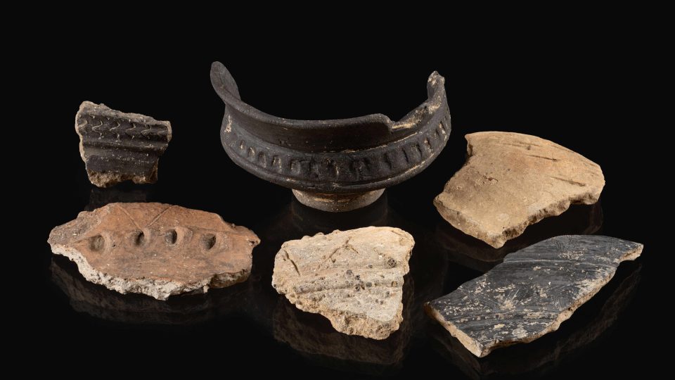 GermUherský Brod, lokalita Olšava, nález germánské osady a pozůstatků z doby římské, germánská zdobená keramika