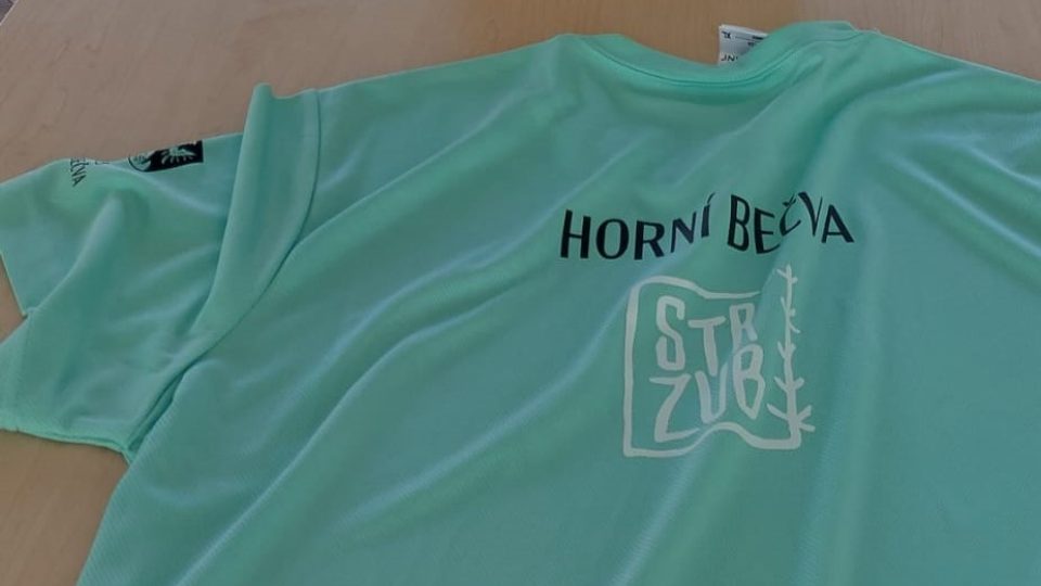 STRZUB, tričko jednoho z týmů v soutěži Valachů v netradičních dovednostech