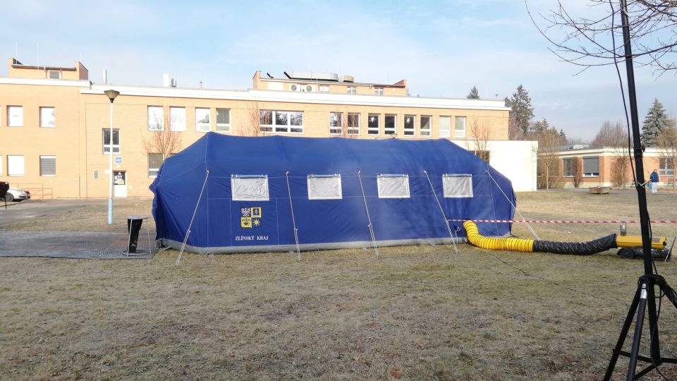 Krajské asistenční centrum pomoci Ukrajině v areálu zlínské krajské nemocnice – fotografie ze dne otevření centra 3.  března 2022