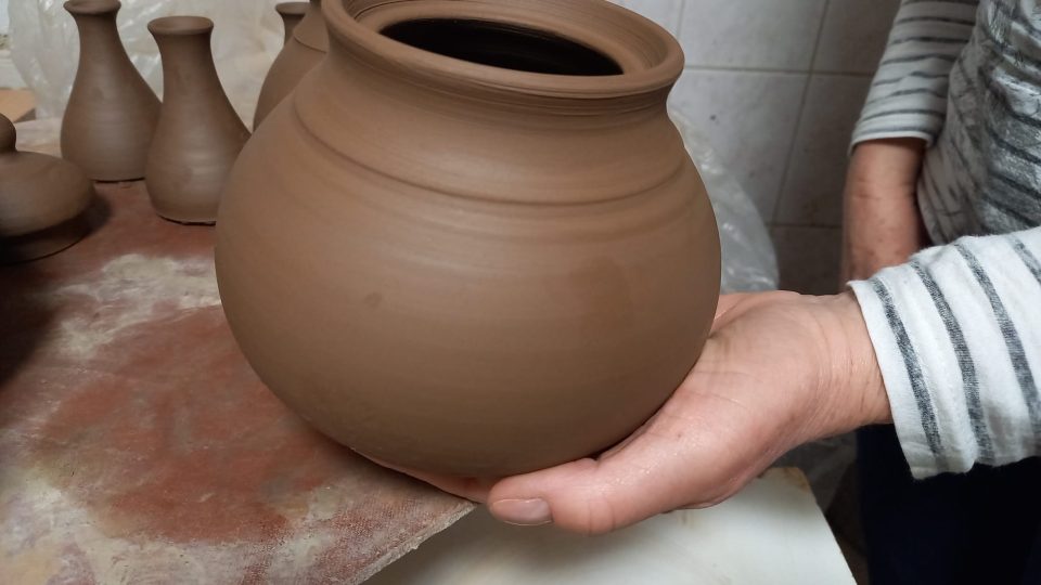 Tupeská keramika, základ malované vázy