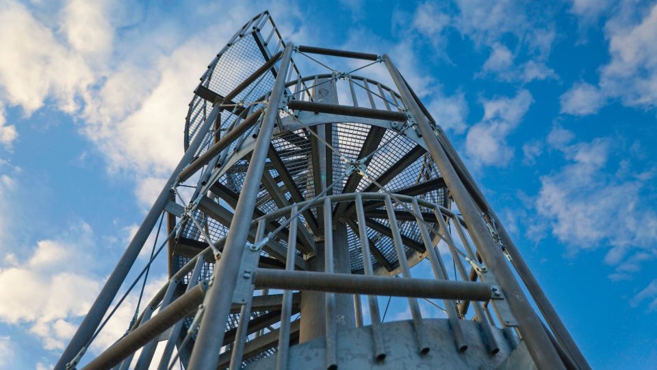 Rozhledna je volně přístupná během celého roku | foto: Zdeněk Truhlář, Český rozhlas Rozhledna je volně přístupná během celého roku