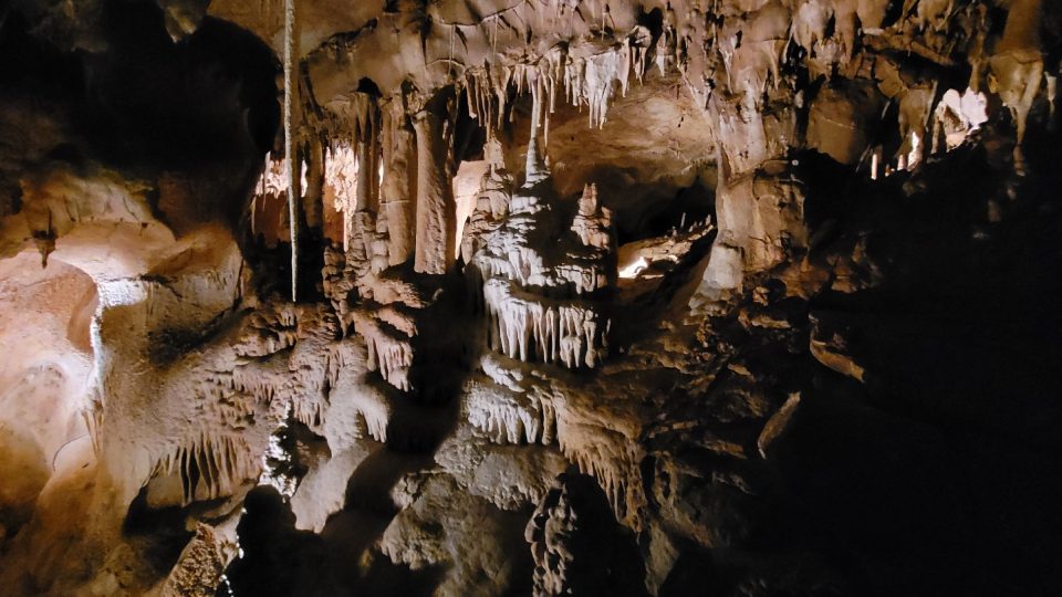 Jeskyně v Javoříčku jsou vyhlášené překrásnou krápníkovou výzdobou