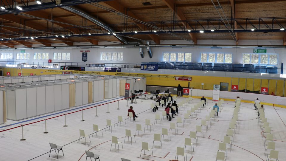 Velkokapacitní očkovací centrum Zlín, PSG Aréna v den otevření 26. drubna 2021