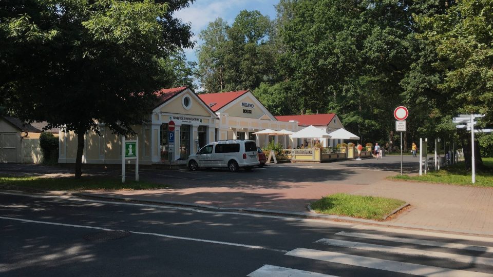 Mikrovláček k Americe vyjíždí od areálu Milano | foto: Jana Strejčková, Český rozhlas Mikrovláček k Americe vyjíždí od areálu Milano