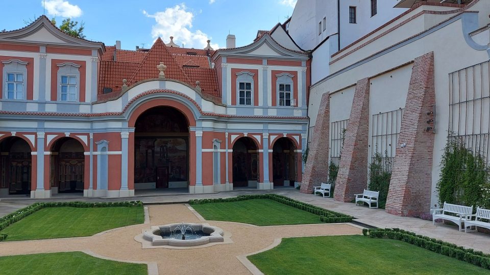 Parter Ledeburské zahrady se sala terrenou | foto: Jolana Nováková, Český rozhlas Parter Ledeburské zahrady se sala terrenou