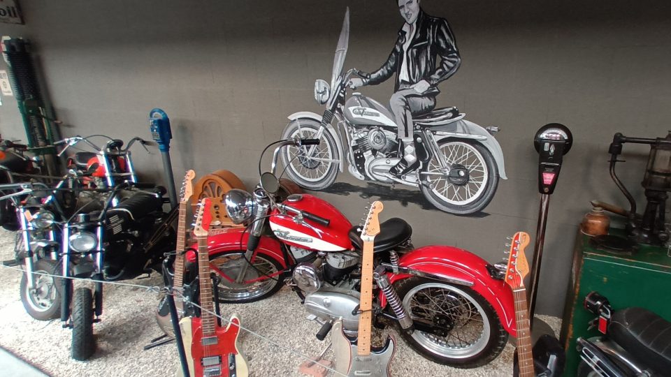 Značku Harley Davidson miloval i nesmrtelný Elvis | foto: Silvie Pospíšilová, Český rozhlas Značku Harley Davidson miloval i nesmrtelný Elvis