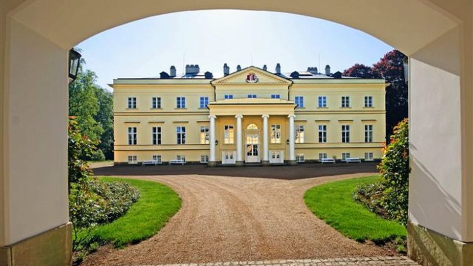 Pohledy na zámek | foto: archiv Nového zámku Kostelec nad Orlicí Pohledy na zámek