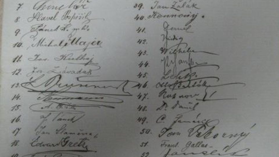 Prezenční listina Čtenářského spolku v Holešově z valné hromady konané dne 9. září 1886