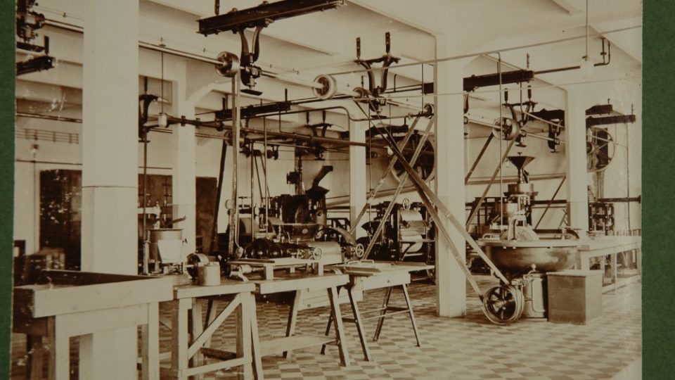 Holešov, historická fotografie, továrna Philippa Kneisla