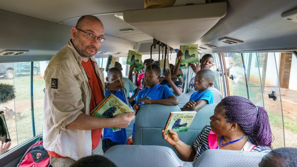 Miroslav Bobek v Kamerunu, projekt na záchranu goril Toulavý autobus 