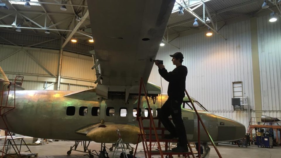 Prototyp letounu L 410 renovují v Leteckém muzeu v Kunovicích