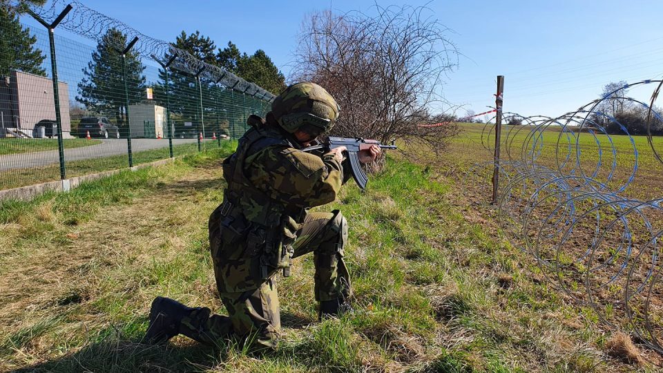 Cvičení Aktivních záloh české armády 12. dubna 2022 v Otrokovicích