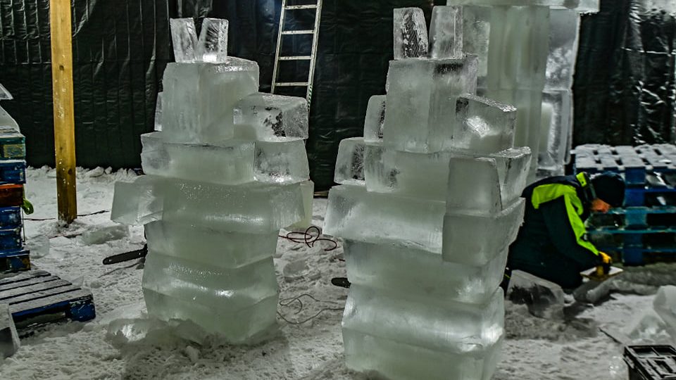 Pustevny - Ledové sochy 2022, přípravy