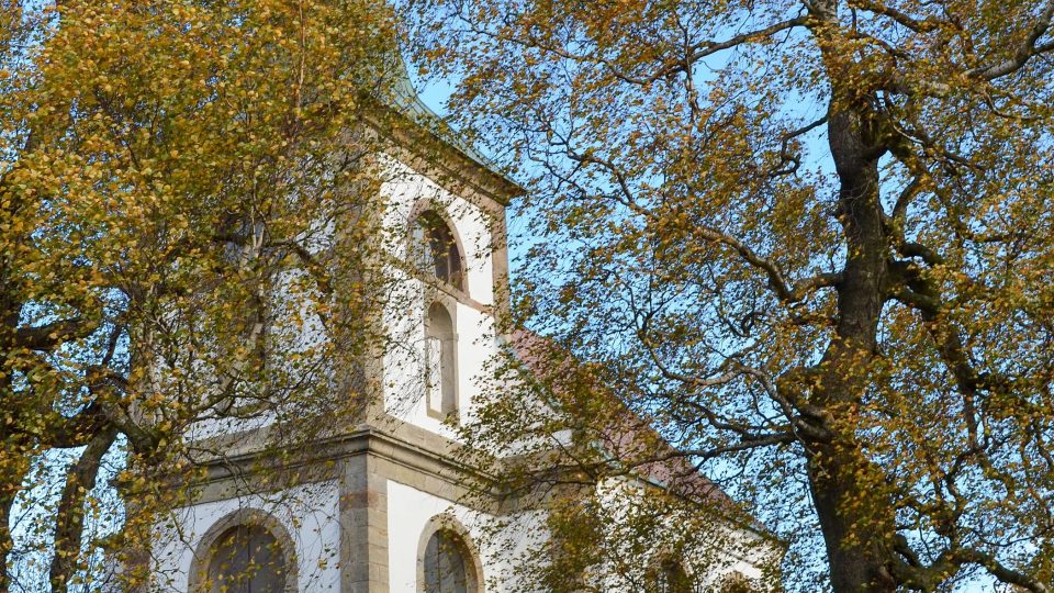 Kostel sv. Jana Nepomuckého na Zvičině je kulturní památkou