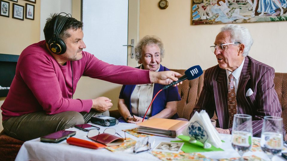 Hana a Karel Prokešovi během natáčení | foto: Jana Volková Hana a Karel Prokešovi během natáčení
