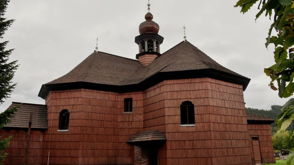 Velké Karlovice, kostel