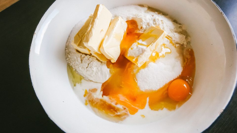 V míse smícháme suroviny | foto: Jana Volková V míse smícháme suroviny