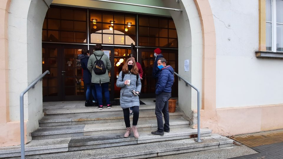 Slovácké divadlo v Uherském Hradišti otevřelo Okno u hladového herce