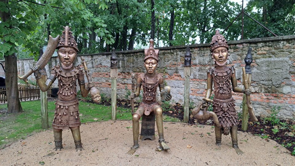 Agora park ve zlínské zoo zdobí i umělecké sochy