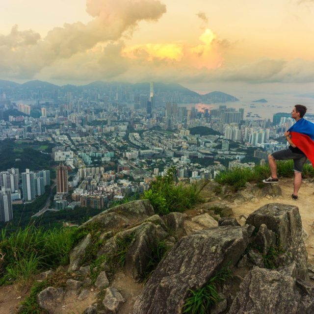 Z východu slunce nad HongKong | foto: Petr Weissar