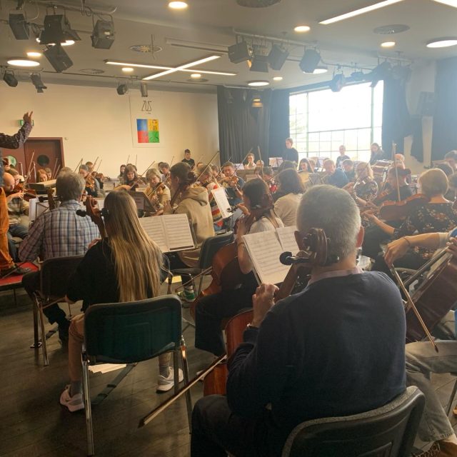 Malí velcí filharmonici,  projekt,  který spojuje žáky uměleckých škol a profesionální hudebníky | foto: Blanka Kovandová,  Český rozhlas