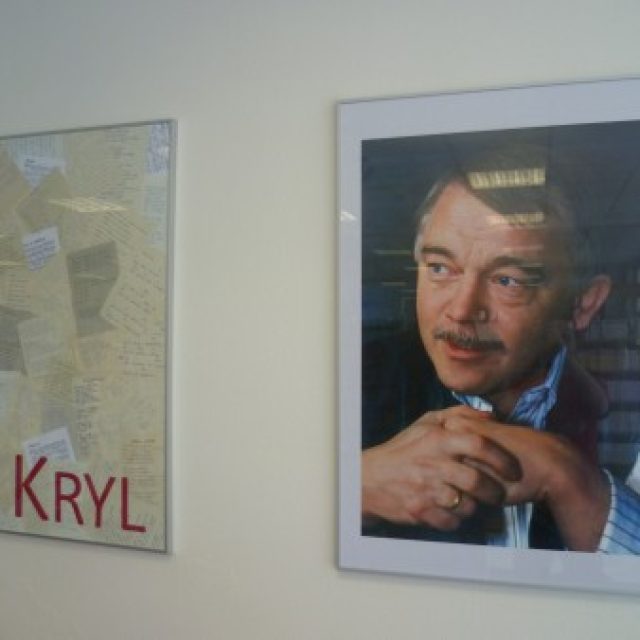 V klubu Starý pivovar je expozice Karla Kryla | foto:  Knihovna Kroměřížska