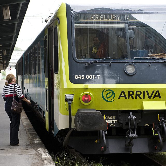 Společnost Arriva vlaky,  zahájila zkušební provoz na trase Kralupy nad Vltavou – Praha Masarykovo nádraží | foto: Filip Jandourek