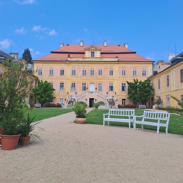 Lovecký zámeček Krásný Dvůr hraběcí rodiny Černínů se nachází Podbořansku v Ústeckém kraji | foto: Eva Bucharová,  Český rozhlas