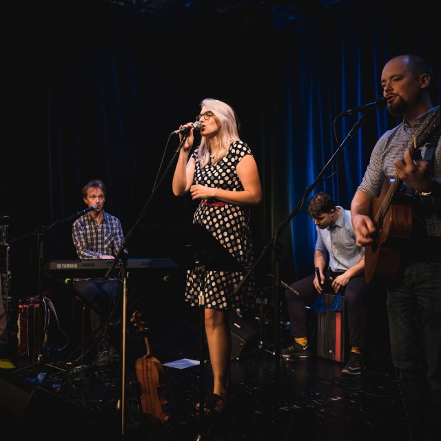 Koncert kapely MeziMěsto k příležitosti křtu alba S váhami na křídlech | foto: Jiří Benedikt