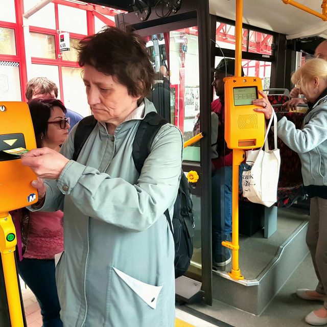 Cestující v autobuse  (ilustrační foto) | foto: Jaroslava Mannová