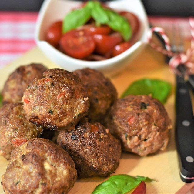 Masové kuličky jsou hitem ve všech asijských kuchyních. Vyzkoušíte je doma? | foto: Fotobanka Pixabay