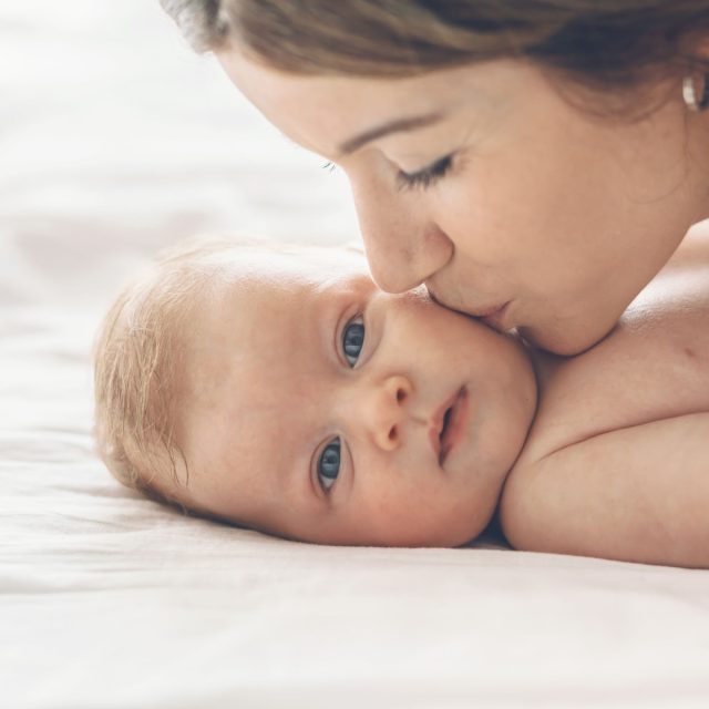 Domácí porod,  domácí péče,  novorozenec  (ilustrační) | foto: Profimedia