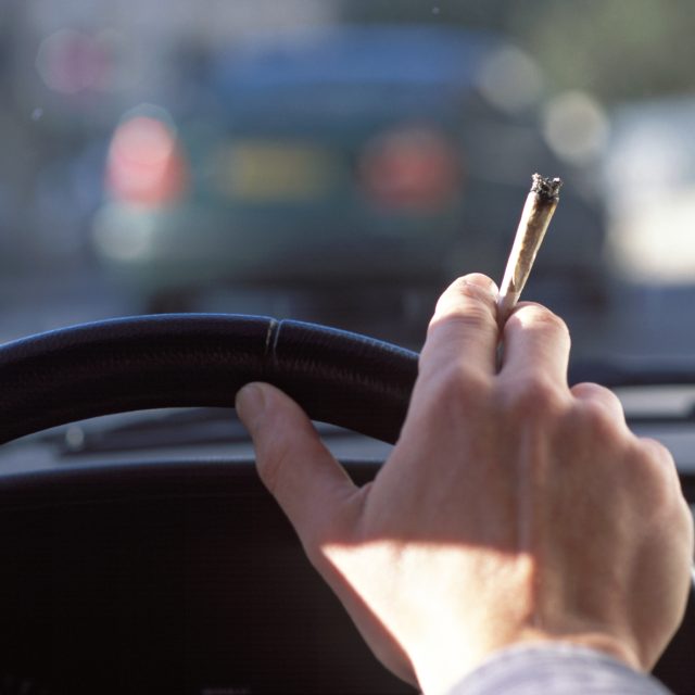 Řidič,  drogy,  řízení,  marihuana  (ilustrační) | foto: Profimeida