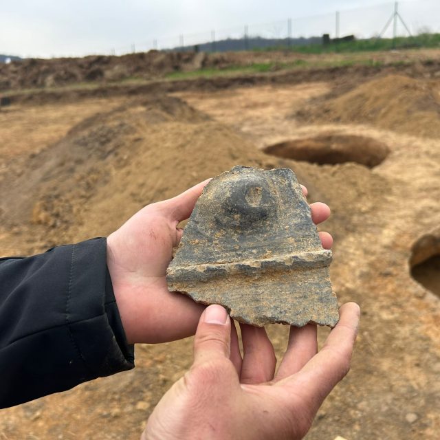 Rataje na Kroměřížsku,  vykopávky,  nález tři tisíce let starého osídlení při stavbě kompostárny | foto: Leona Nevařilová,  Český rozhlas