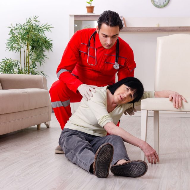 Záchranář,  senior  (ilustrační) | foto: Profimedia