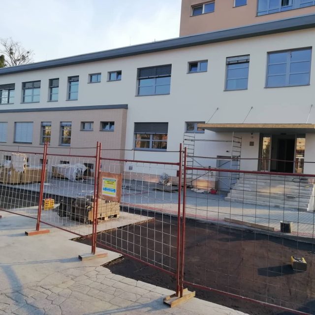 Nová přístavba Kroměřížské nemocnice v níž je umístěna magnetická rezonance | foto: Pavel Sedláček