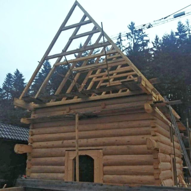 Repliku vyhořelého kostela v Gutech staví nanečisto v Hošťálkové | foto: Gabriela Hykl,  Český rozhlas