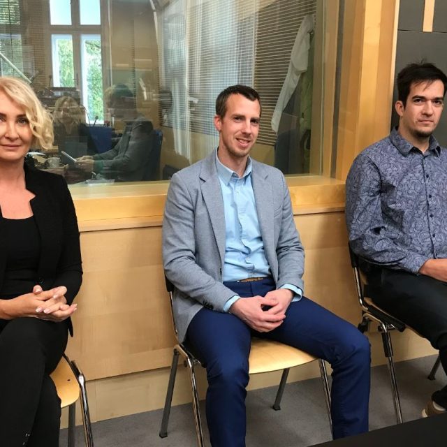 Druhá předvolební debata,  Zlín,  zleva: Pavla Jahodová,  Jiří Korec,  Jiří Robenek | foto: Tomáš Chrástek,  Český rozhlas