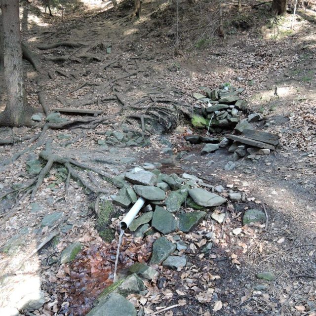 Studánky v Rožnově a okolí stále nemají pitnou vodu | foto: město Rožnov pod Radhoštěm