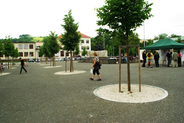 Mlatový povrch náměstí Svobody ve Vsetíně | foto: Roman Verner,  Český rozhlas