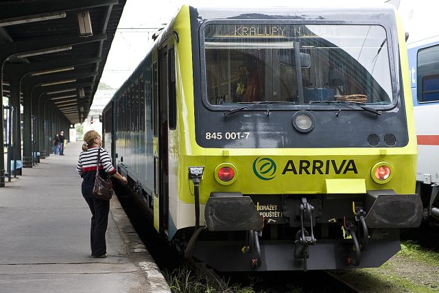 Společnost Arriva vlaky,  zahájila zkušební provoz na trase Kralupy nad Vltavou – Praha Masarykovo nádraží | foto: Filip Jandourek