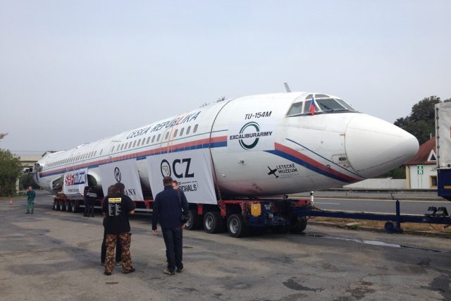 Letecký speciál Tu-154 na trase do leteckého muzea v Kunovicích  | foto: Monika Pustovková
