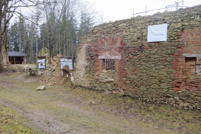 Janova hora leží zhruba 495 metrů nad Vizovicemi | foto: Saskia Mišová